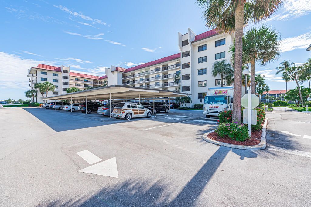 7020 Half Moon Circle, Unit 210, Hypoluxo, FL 33462 Photo