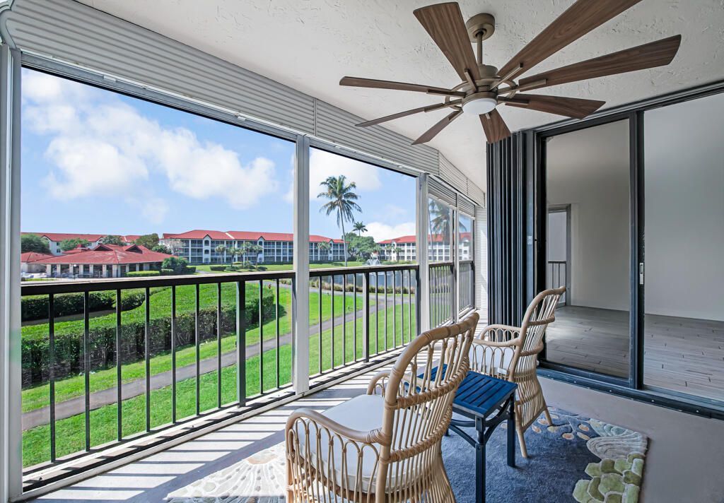 7020 Half Moon Circle, Unit 210, Hypoluxo, FL 33462 Photo