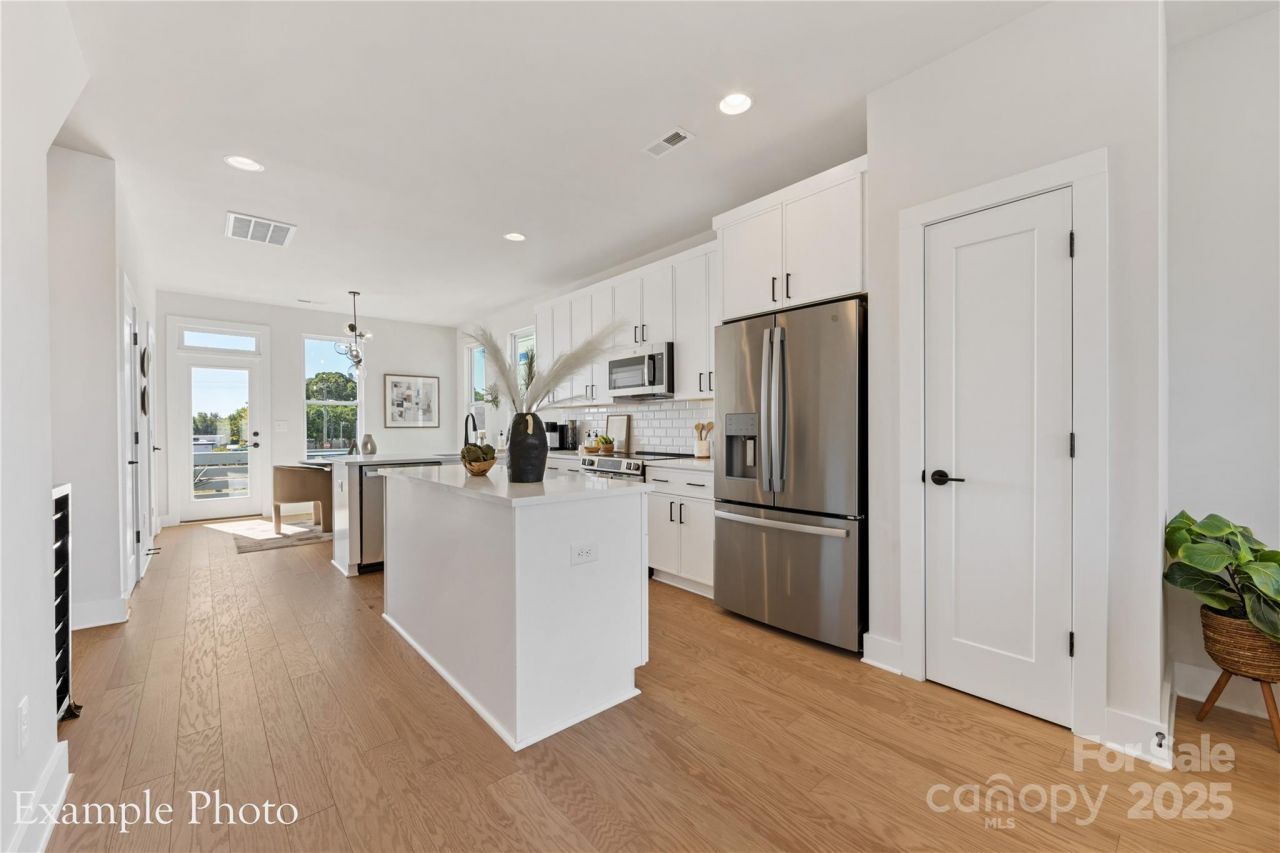 546 Rountree Road, Unit 8, Charlotte, NC 28217 Main Photo