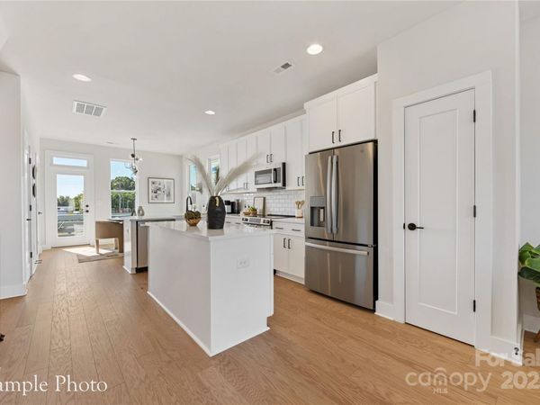 546 Rountree Road, Unit 8, Charlotte, NC 28217