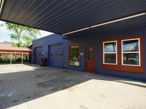 400 E Main Street, Honey Grove, TX 75446