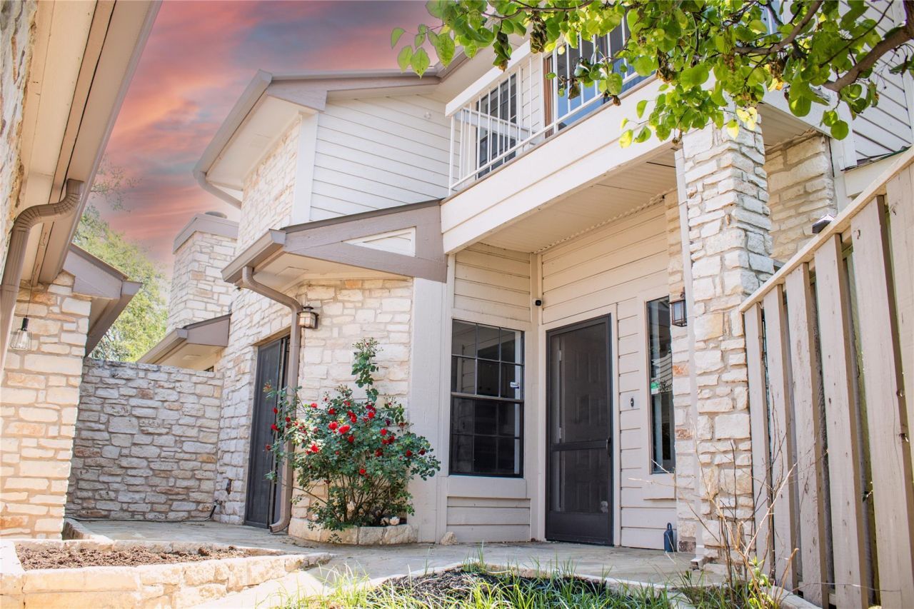 2201 Lakeway Blvd, Unit 2, Lakeway, TX 78734 Main Photo