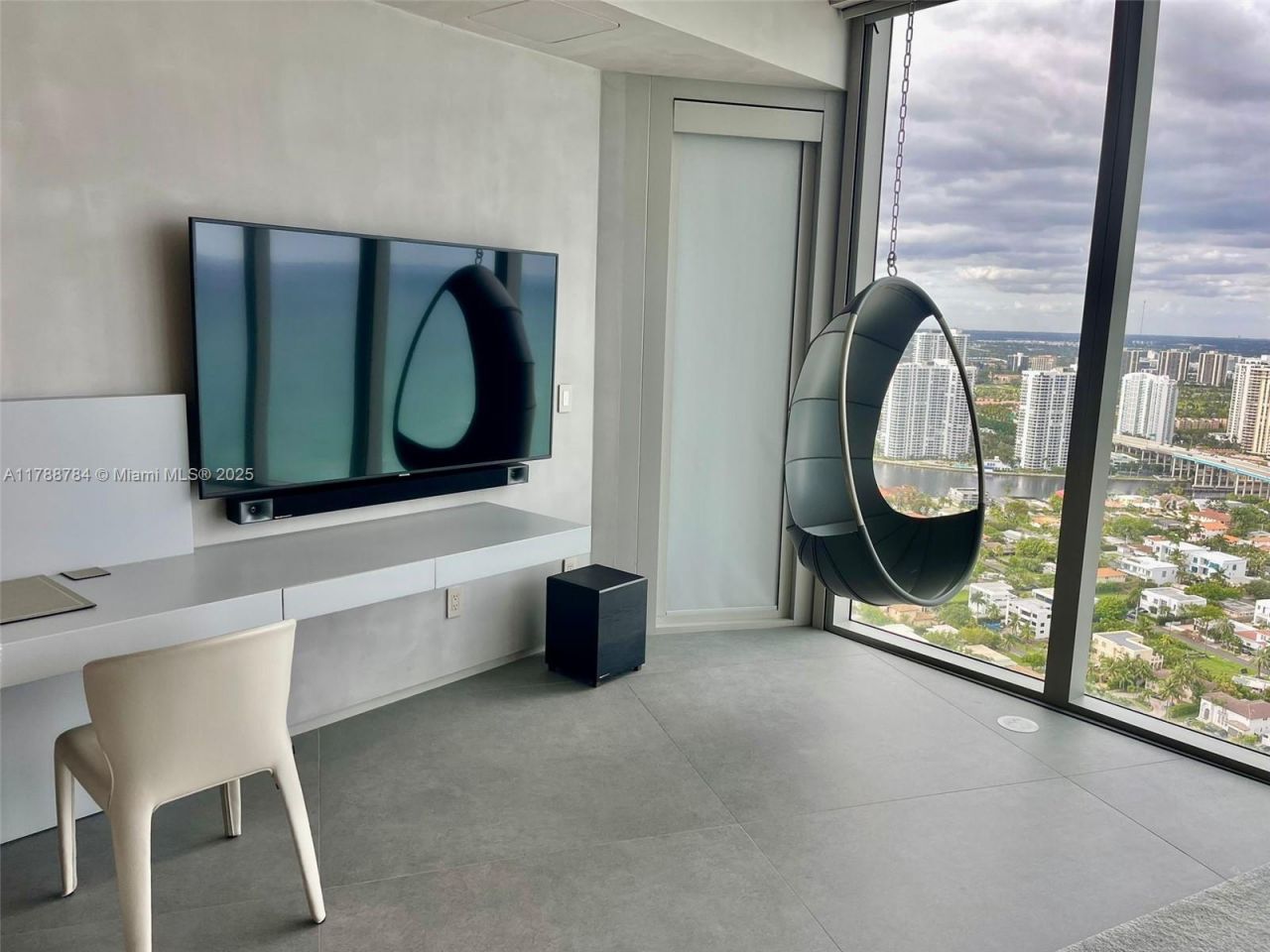 18555 Collins Ave, Unit 3705, Sunny Isles Beach, FL 33160 Photo