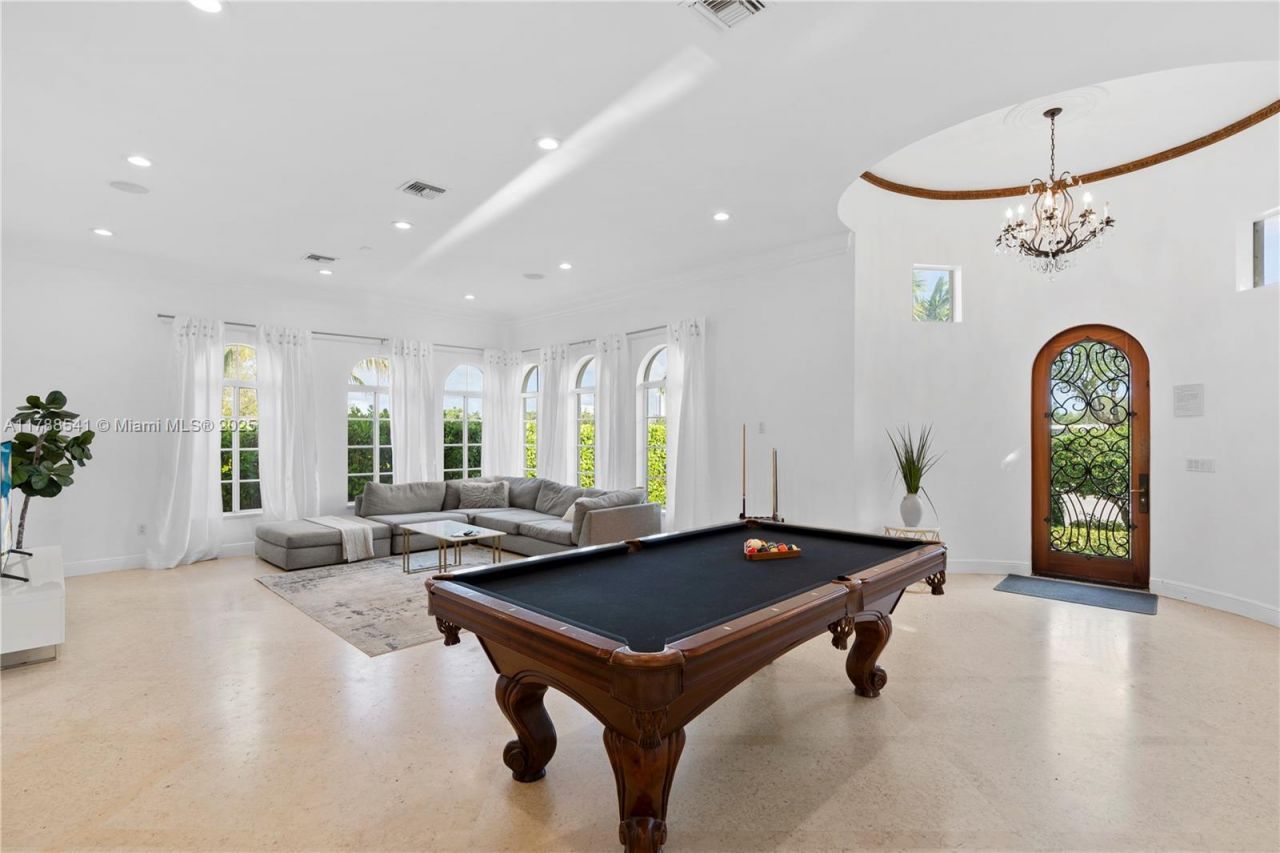 1223 Jackson St, Hollywood, FL 33019 Photo