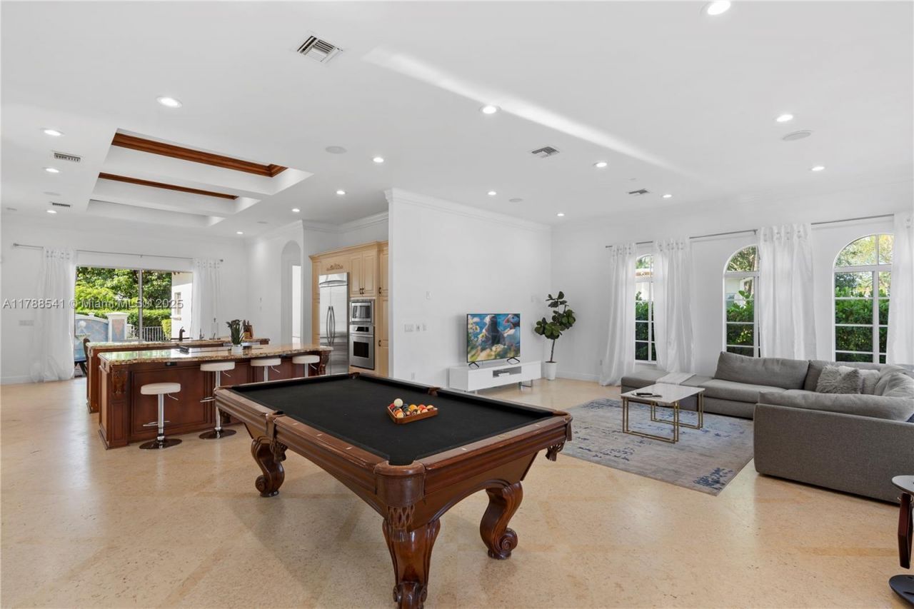 1223 Jackson St, Hollywood, FL 33019 Photo