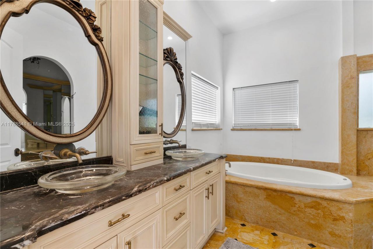 1223 Jackson St, Hollywood, FL 33019 Photo