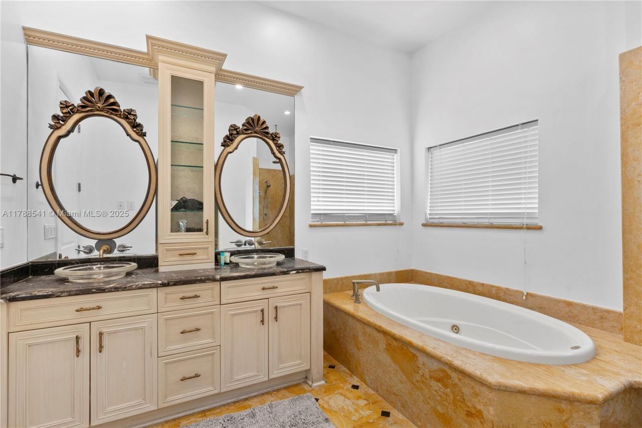 1223 Jackson St, Hollywood, FL 33019 Photo