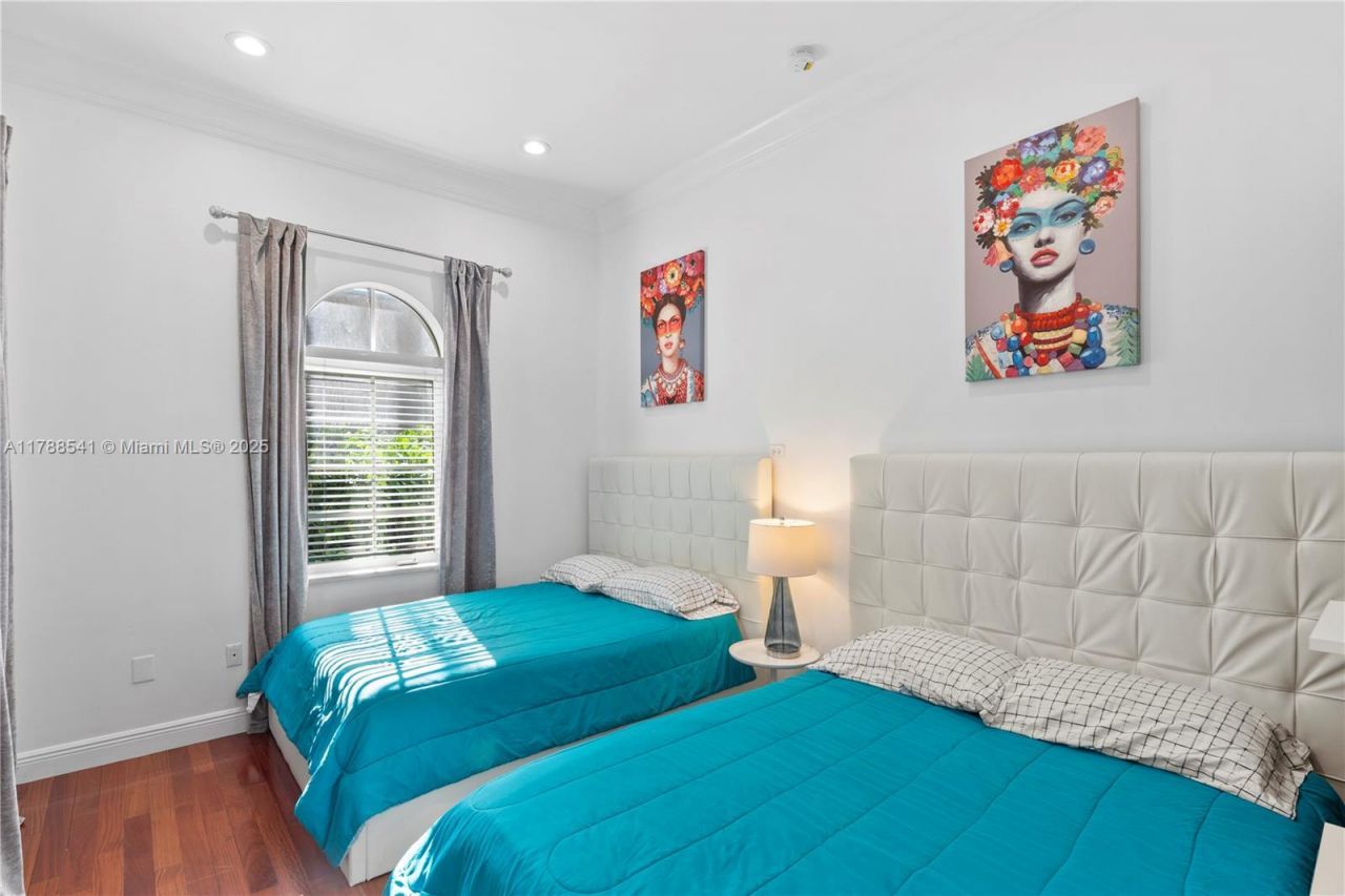 1223 Jackson St, Hollywood, FL 33019 Photo