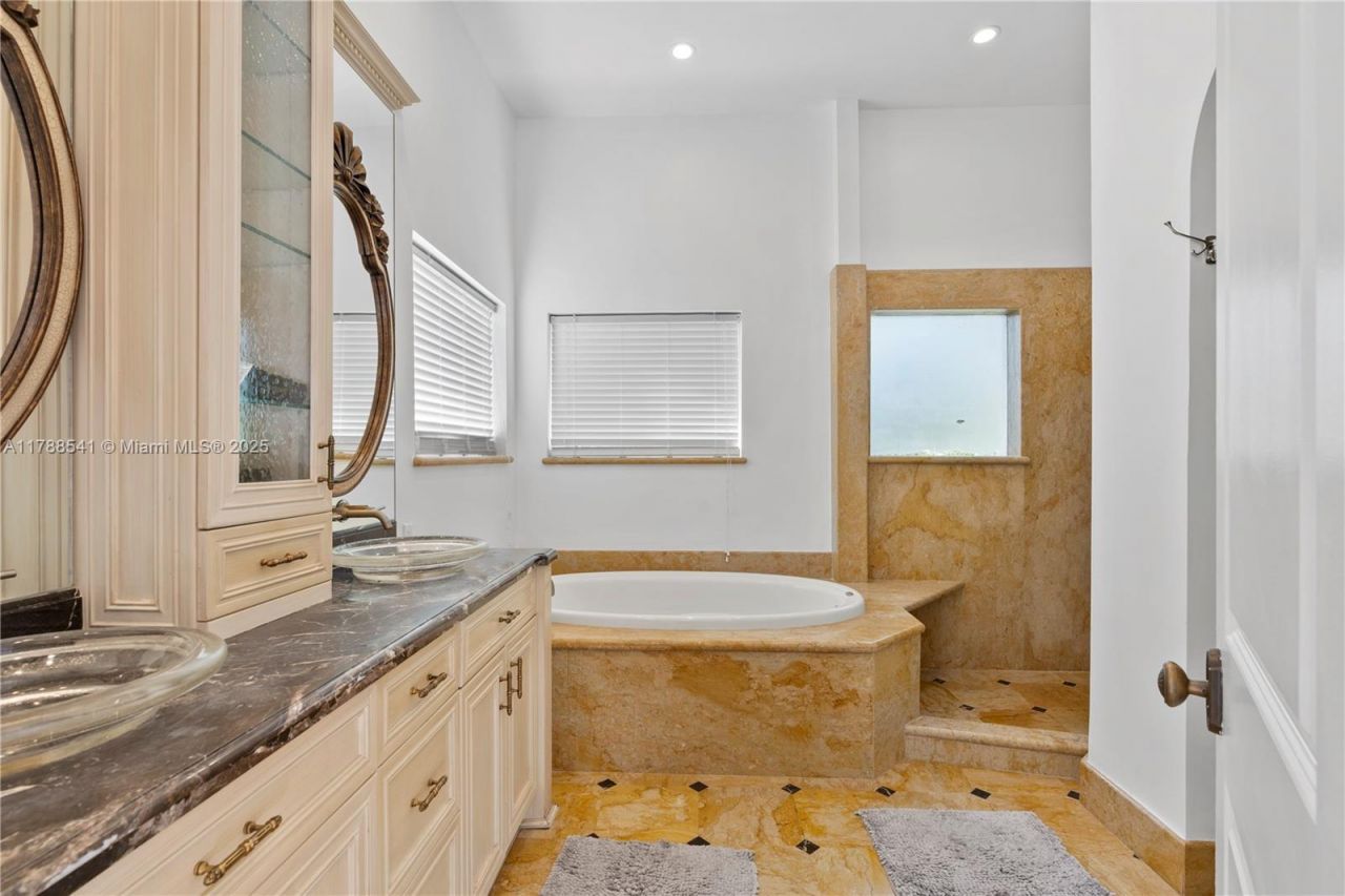 1223 Jackson St, Hollywood, FL 33019 Photo