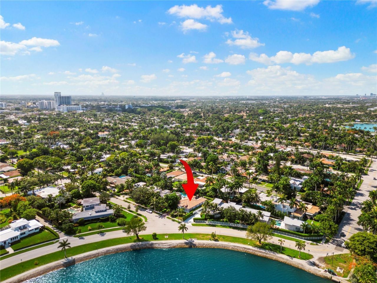 1223 Jackson St, Hollywood, FL 33019 Photo