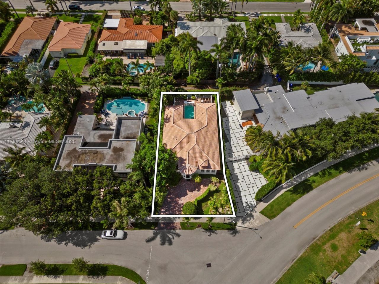 1223 Jackson St, Hollywood, FL 33019 Photo