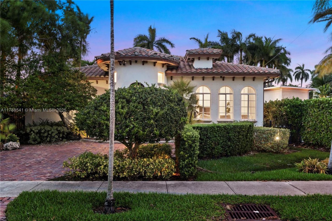 1223 Jackson St, Hollywood, FL 33019 Photo