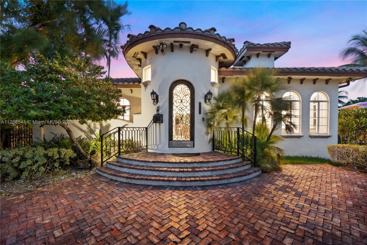 1223 Jackson St, Hollywood, FL 33019 Photo