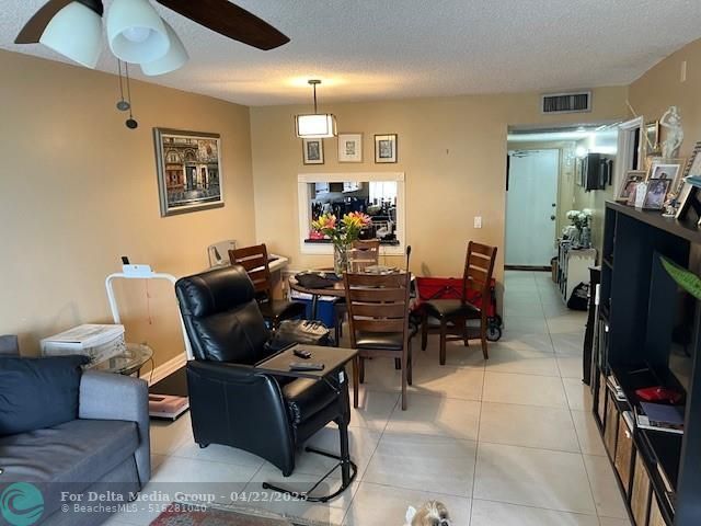 9330 Lagoon Place, Unit 406, Davie, FL 33324 Photo
