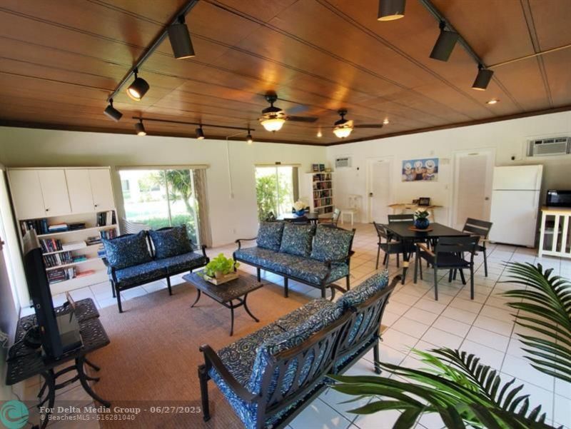 1481 S Ocean Blvd, Unit 308, Lauderdale by the Sea, FL 33062 Photo