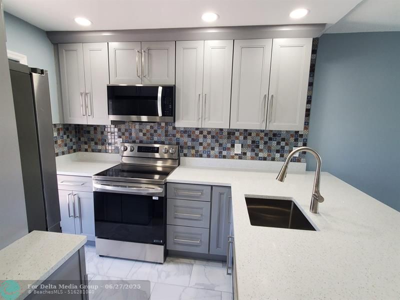 1481 S Ocean Blvd, Unit 308, Lauderdale by the Sea, FL 33062 Photo