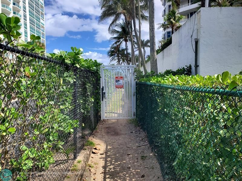 1481 S Ocean Blvd, Unit 308, Lauderdale by the Sea, FL 33062 Photo