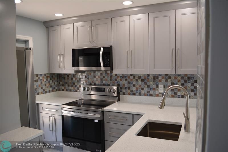 1481 S Ocean Blvd, Unit 308, Lauderdale by the Sea, FL 33062 Photo