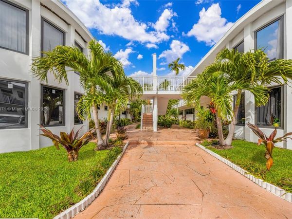 7825 Harding Ave, Miami Beach, FL 33141