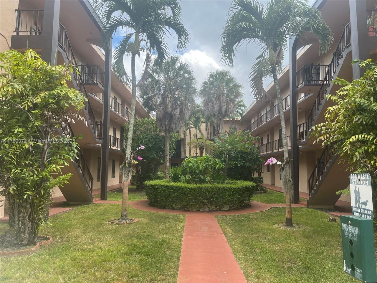 10851 SW 2nd St, Unit K304, Sweetwater, FL 33174 Photo