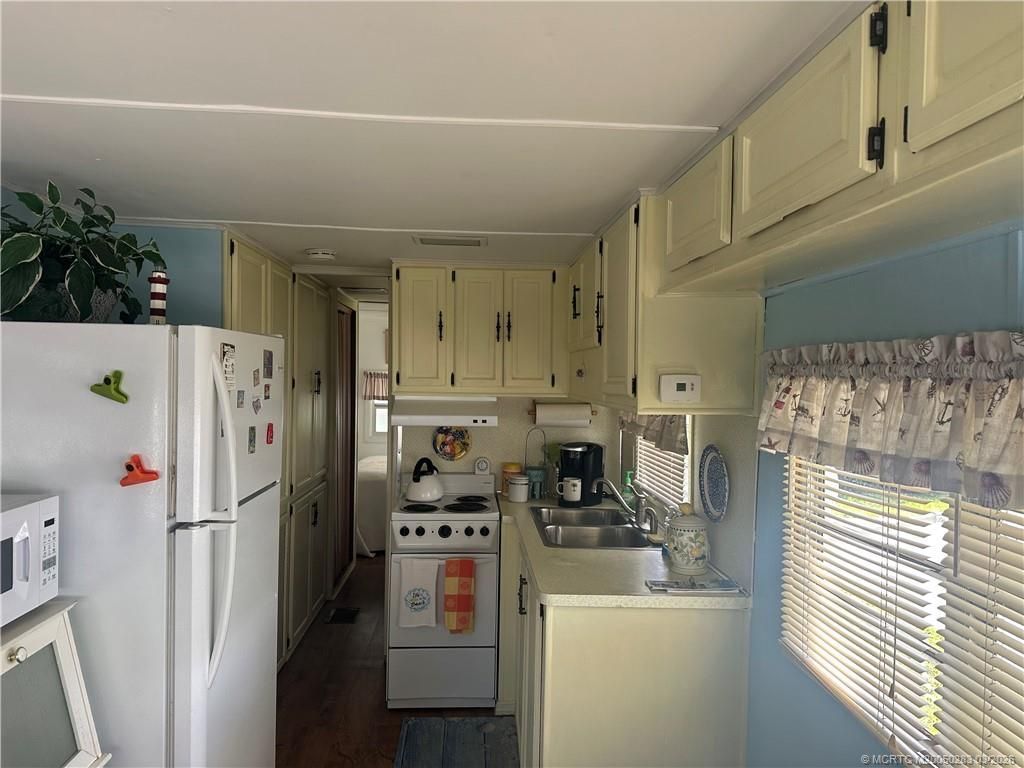 10725 S Ocean Drive, Unit 468, Jensen Beach, FL 34957 Photo