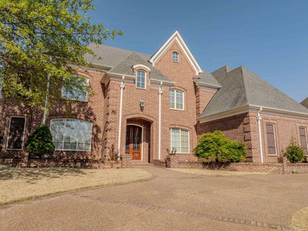 1042 WOODLAND RIDGE DR, Cordova, TN 38018