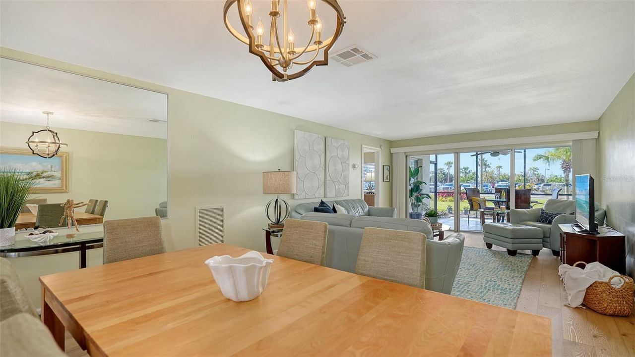 777 Beach Road, Unit 1B, Sarasota, FL 34242 Photo