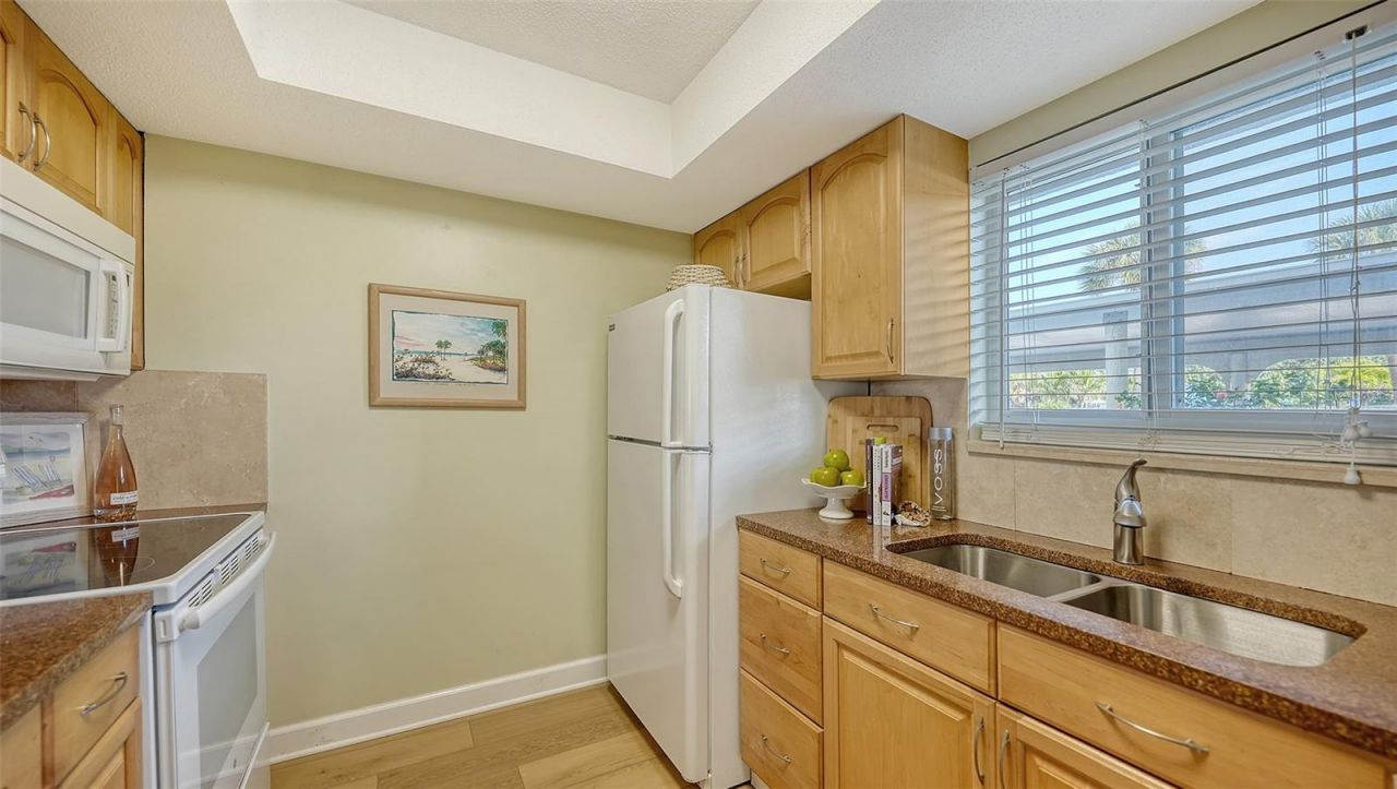 777 Beach Road, Unit 1B, Sarasota, FL 34242 Photo