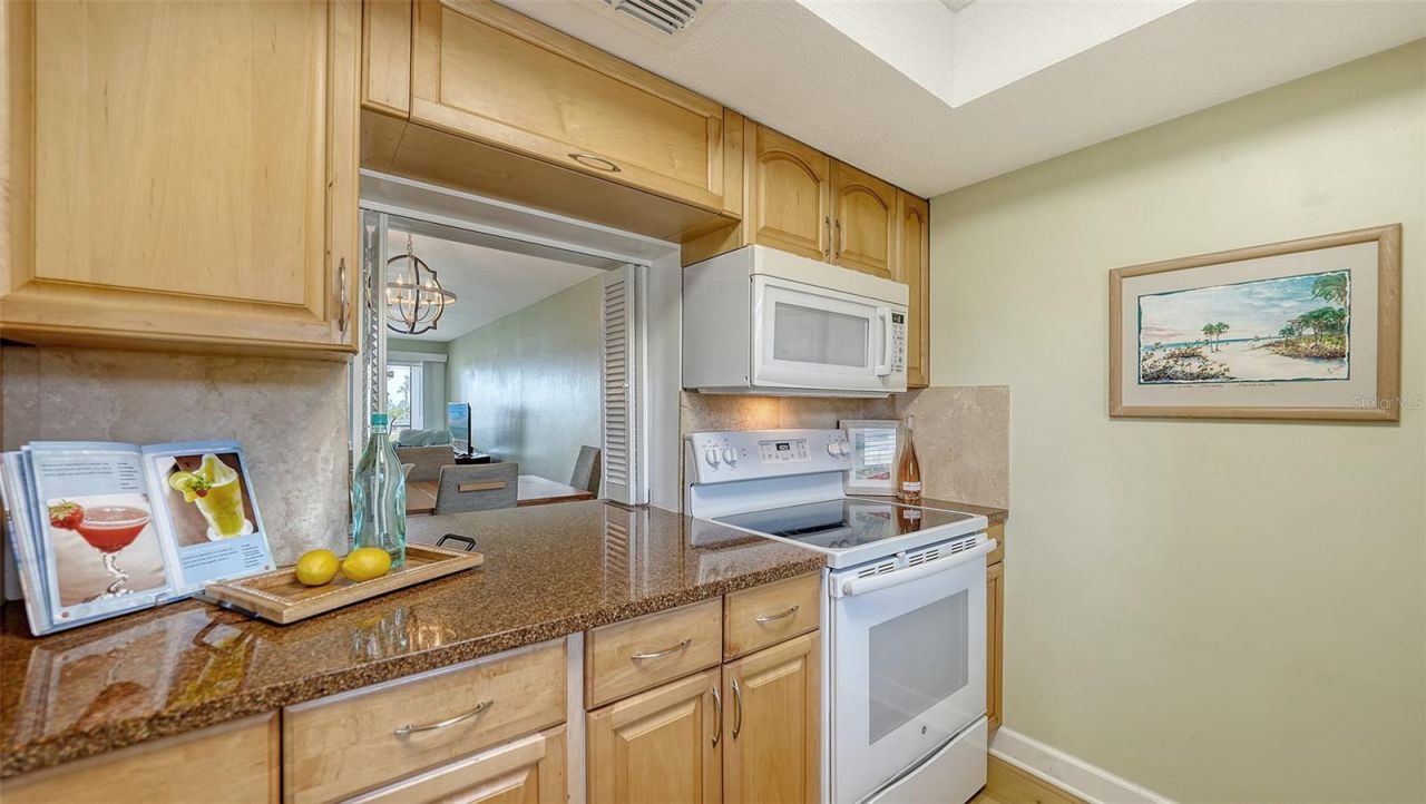 777 Beach Road, Unit 1B, Sarasota, FL 34242 Photo