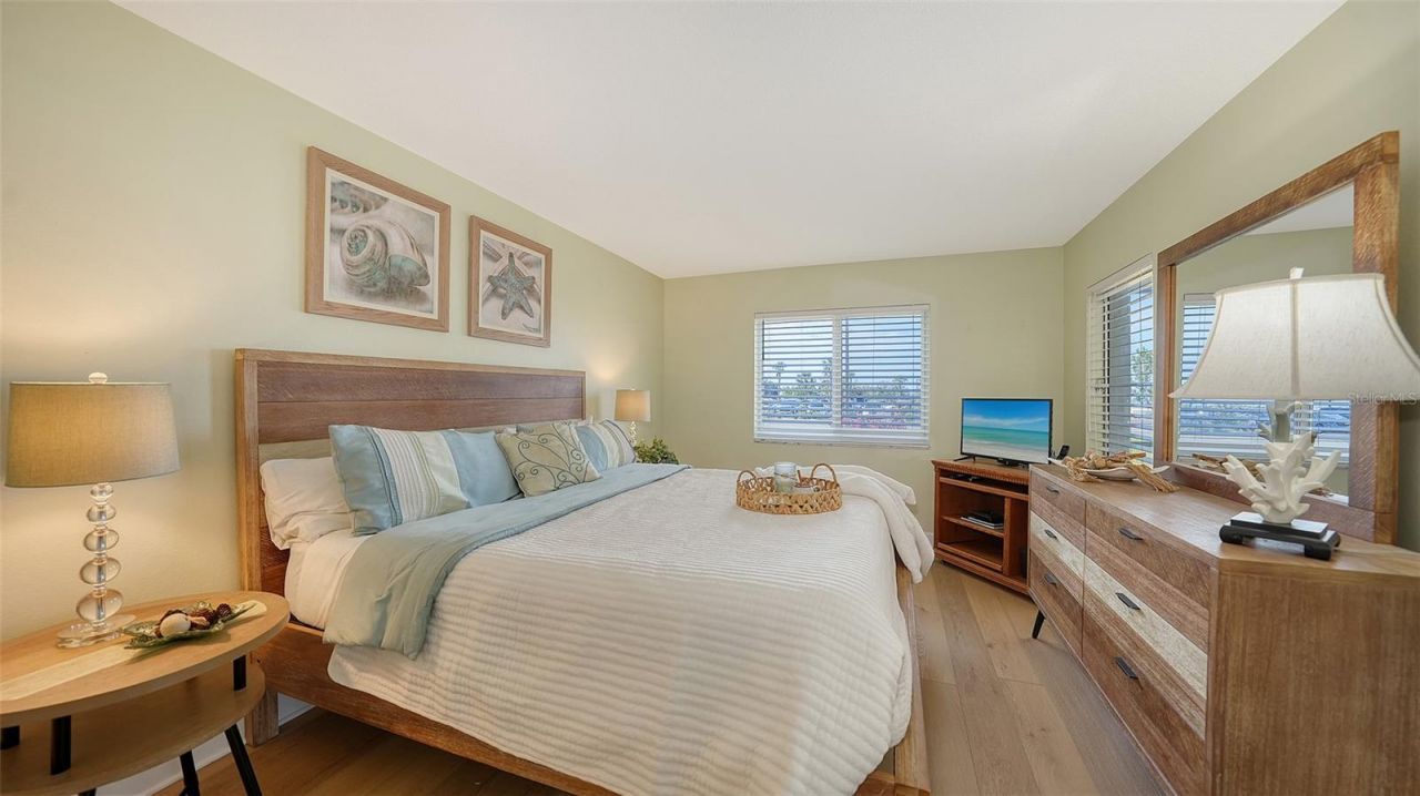 777 Beach Road, Unit 1B, Sarasota, FL 34242 Photo