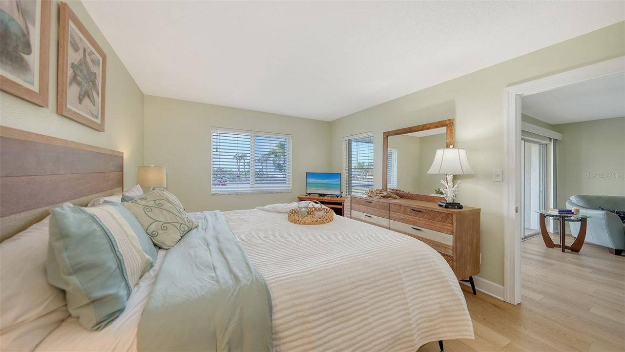 777 Beach Road, Unit 1B, Sarasota, FL 34242 Photo