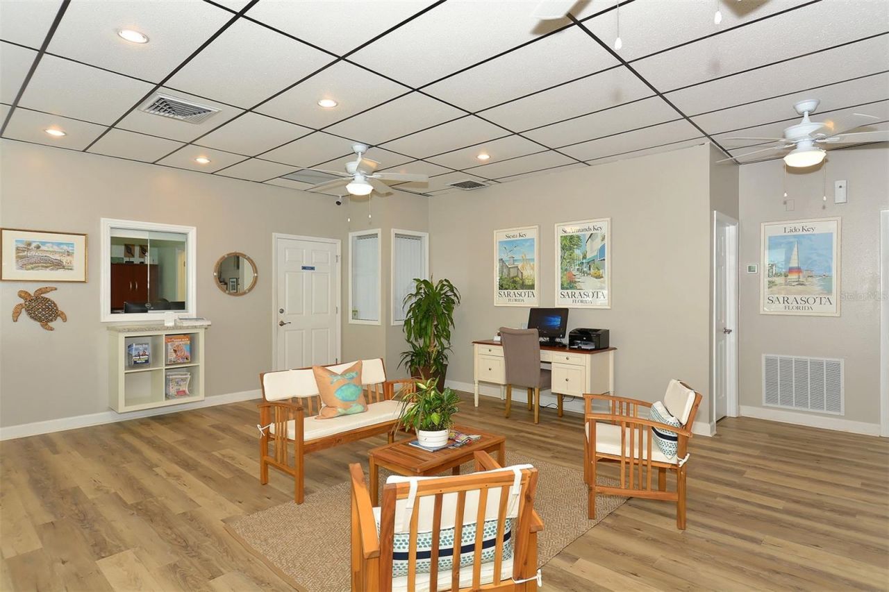 777 Beach Road, Unit 1B, Sarasota, FL 34242 Photo