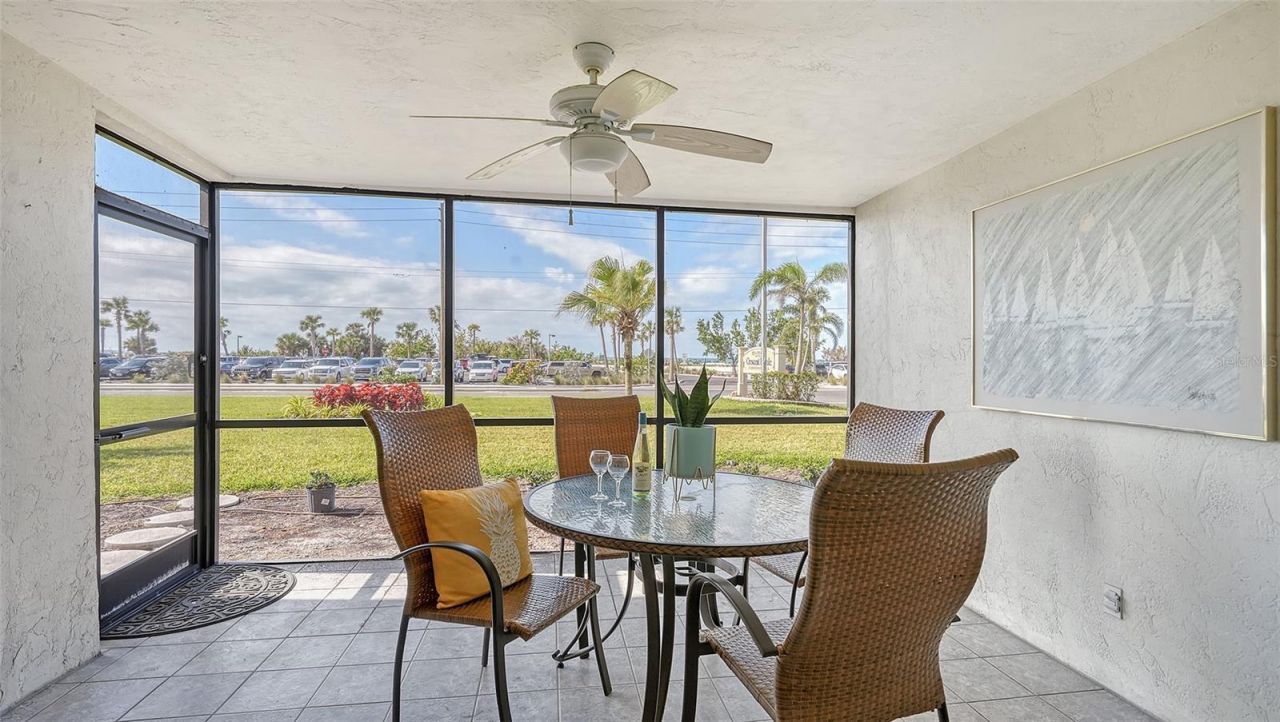 777 Beach Road, Unit 1B, Sarasota, FL 34242 Photo