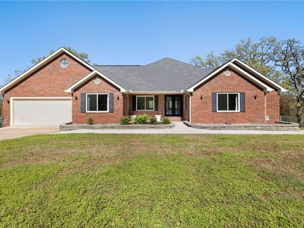 21732 Chinquapin Drive, Springdale, AR 72764