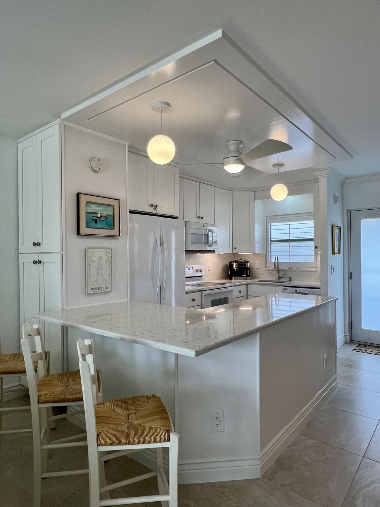 139 Sunrise Avenue, Unit 204, Palm Beach, FL 33480 Photo