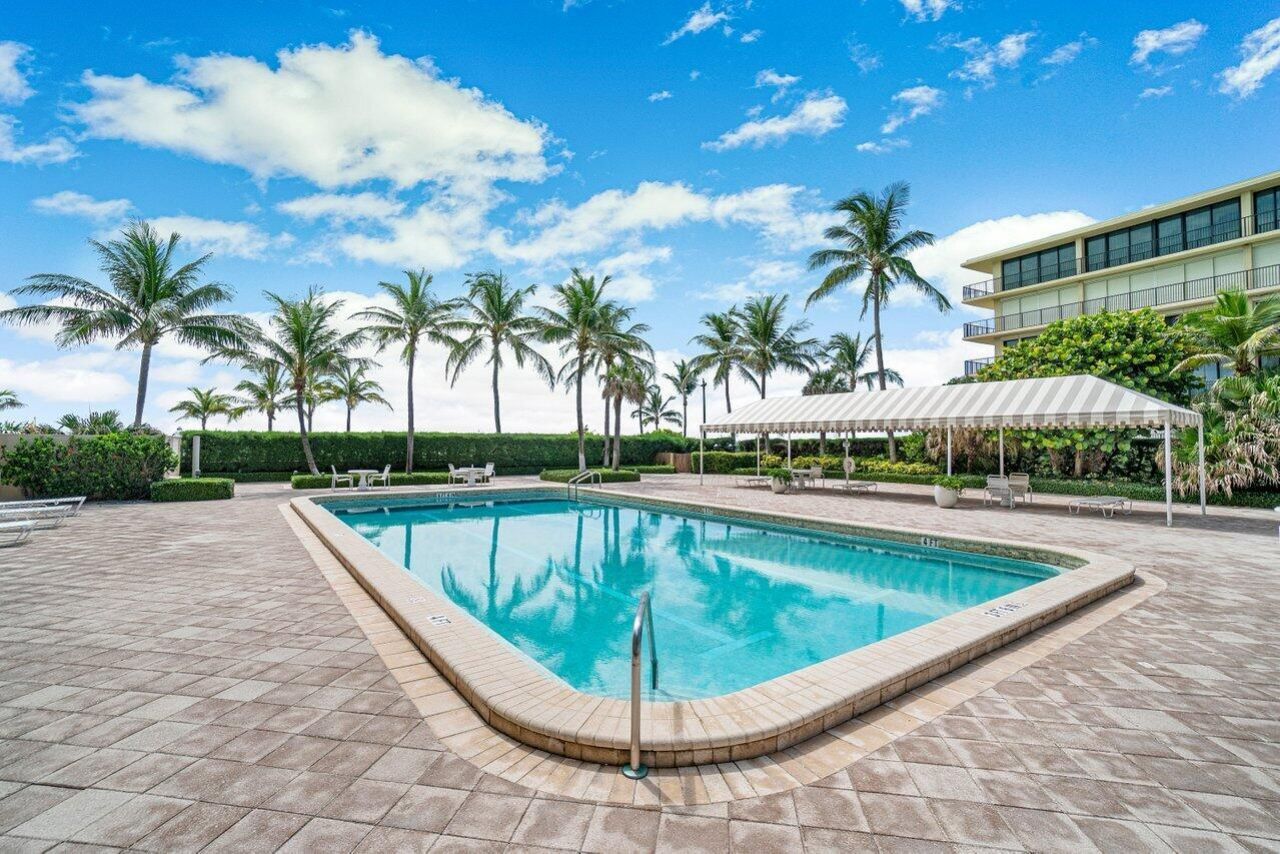 139 Sunrise Avenue, Unit 204, Palm Beach, FL 33480 Photo