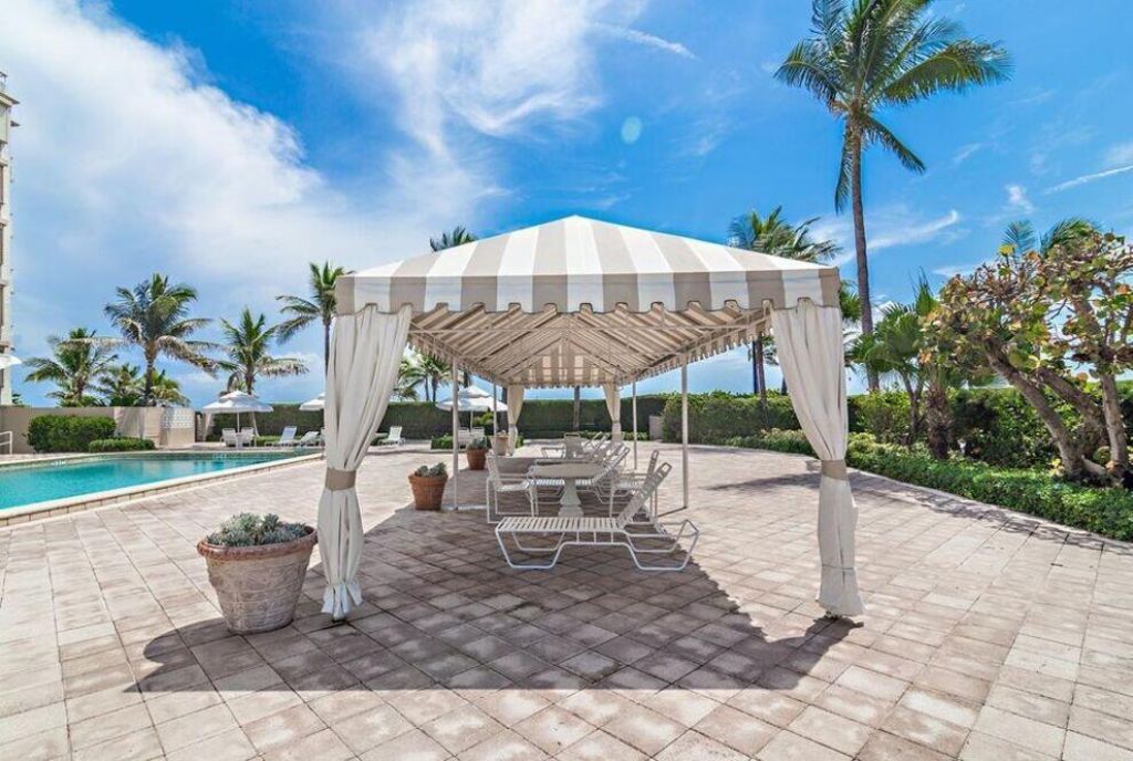 139 Sunrise Avenue, Unit 204, Palm Beach, FL 33480 Photo