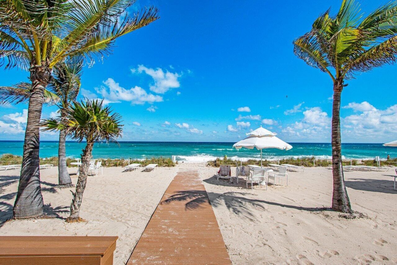 139 Sunrise Avenue, Unit 204, Palm Beach, FL 33480 Photo