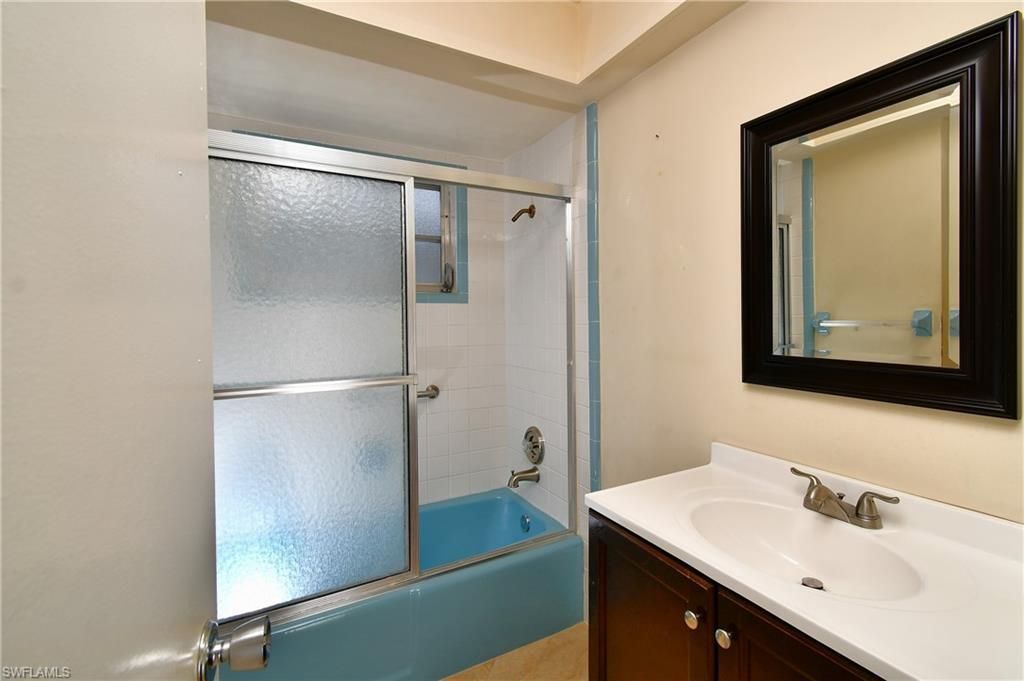 9 Park Lane Cir, Lehigh Acres, FL 33936 Photo