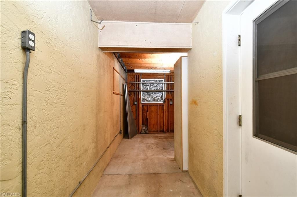 9 Park Lane Cir, Lehigh Acres, FL 33936 Photo