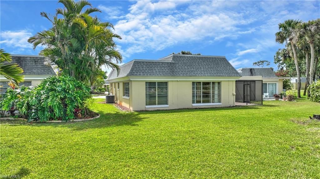 9 Park Lane Cir, Lehigh Acres, FL 33936 Photo