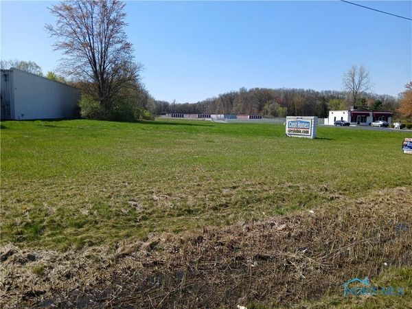 8939 Airport Hwy. Highway, Holland, OH 43528