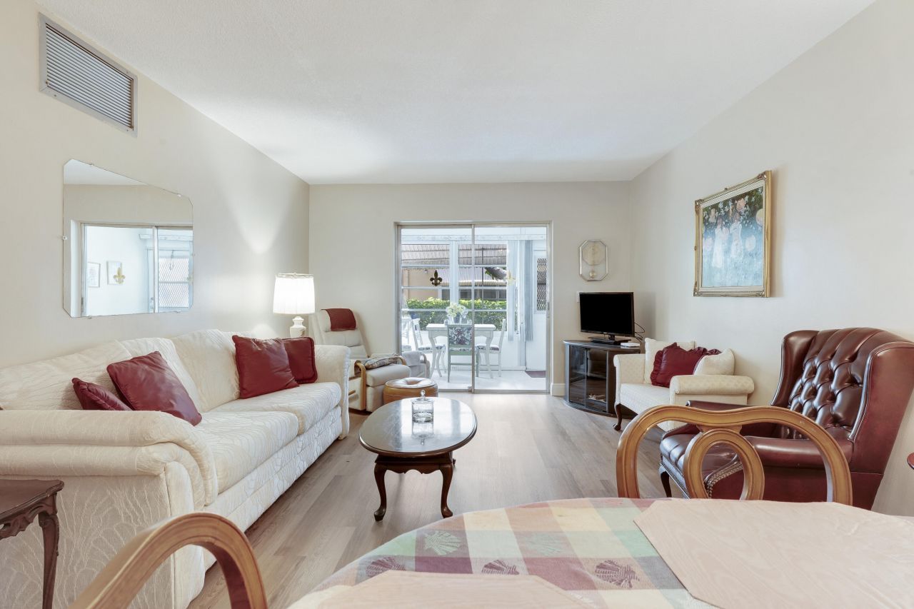 2223 NE 1st Court, Unit 105, Boynton Beach, FL 33435 Photo