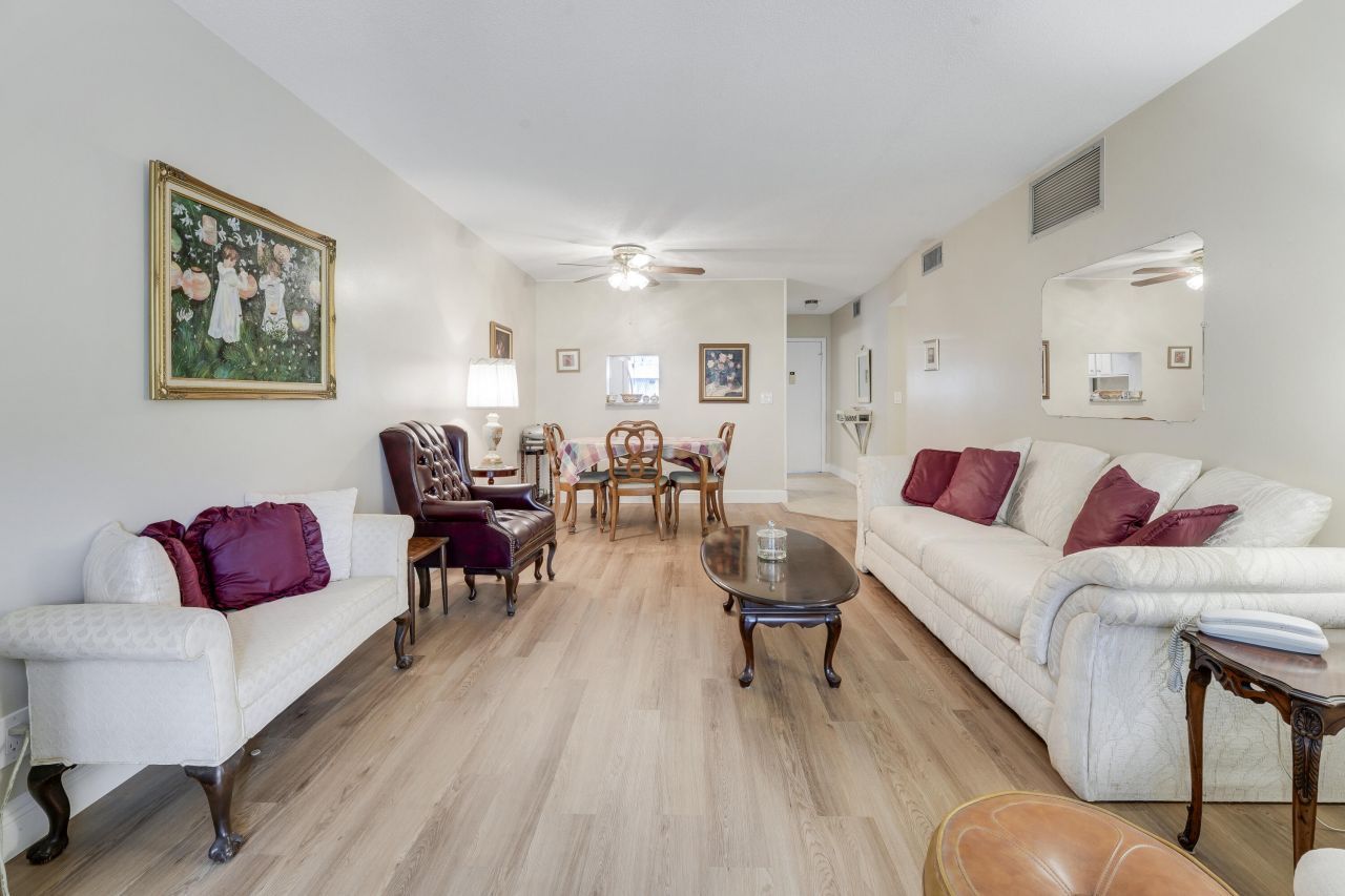 2223 NE 1st Court, Unit 105, Boynton Beach, FL 33435 Photo