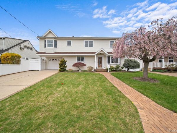 312 Ocean Avenue, Massapequa Park, NY 11762