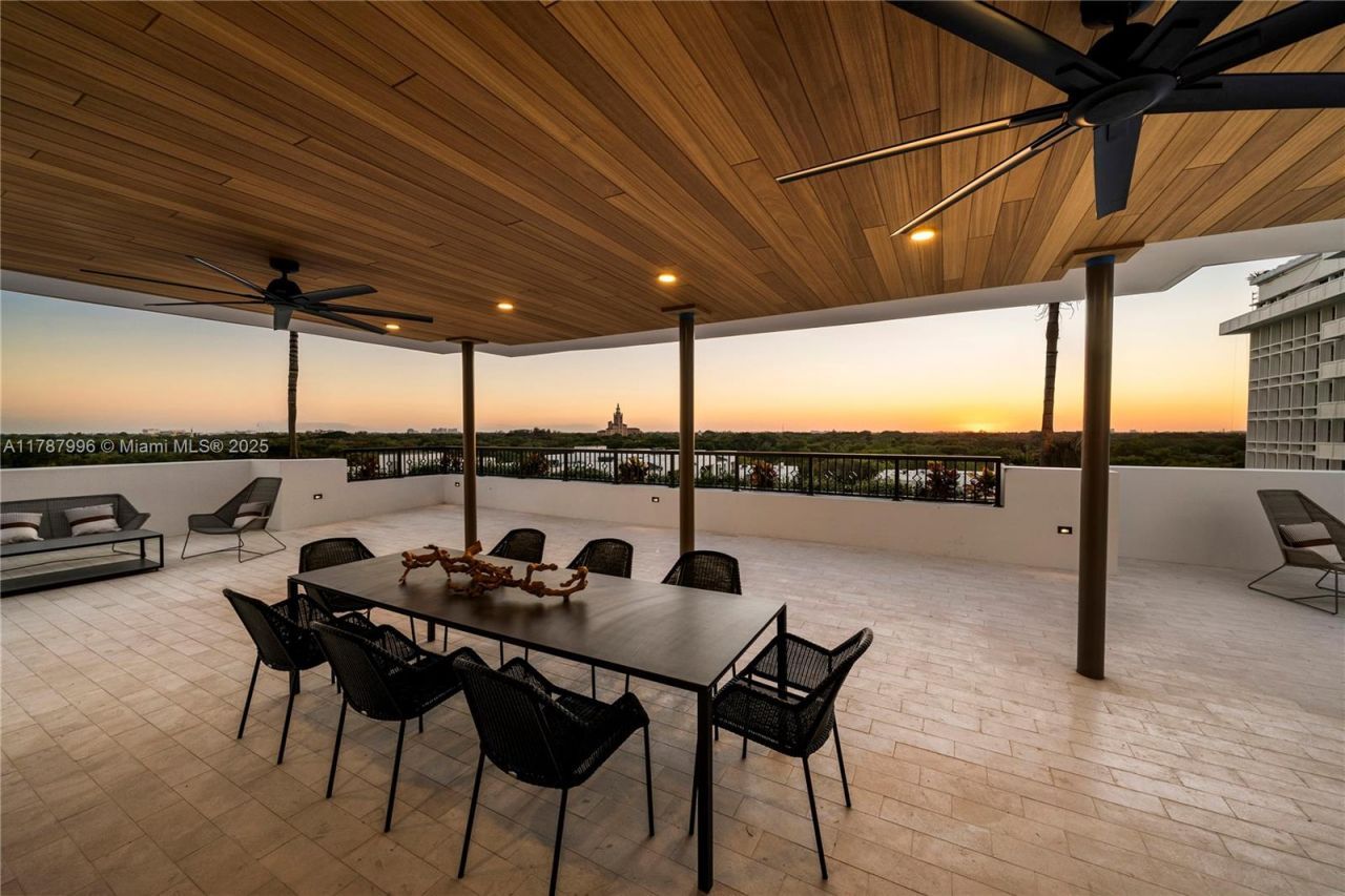 701 Valencia Ave, Unit 405, Coral Gables, FL 33134 Photo