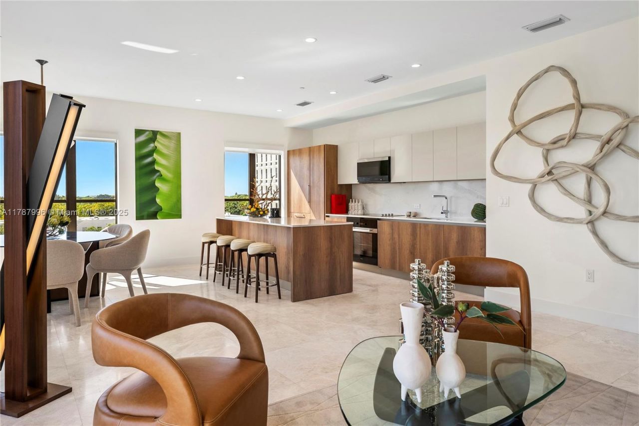 701 Valencia Ave, Unit 405, Coral Gables, FL 33134 Photo