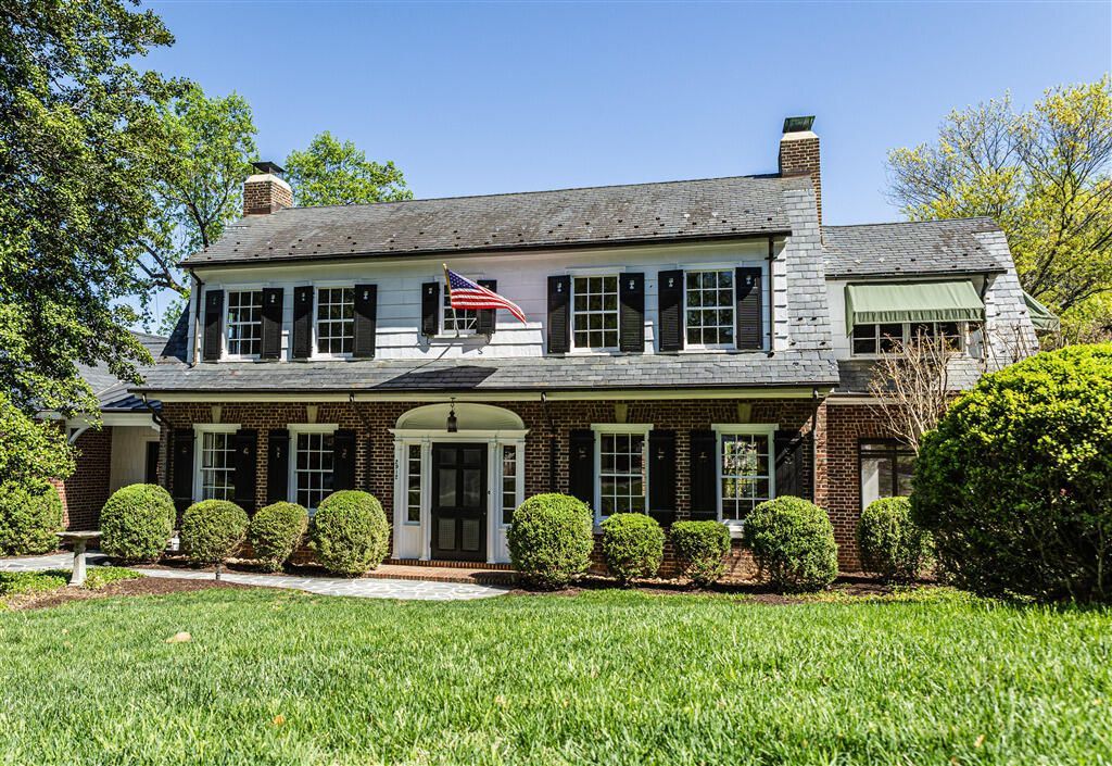 2912 Wycliffe Ave Sw, Roanoke, VA 24014 Main Photo