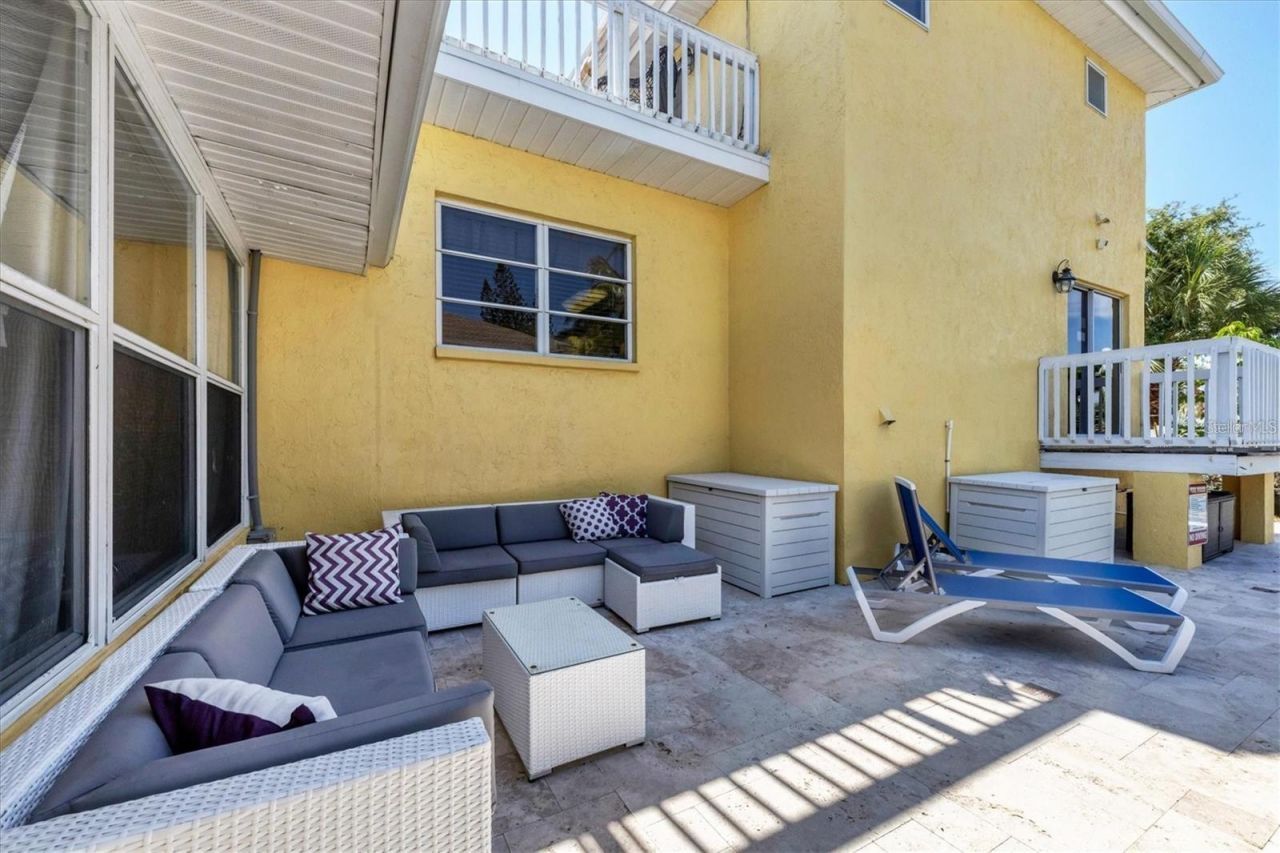 301 Avenida Madera, Unit A, Sarasota, FL 34242 Photo