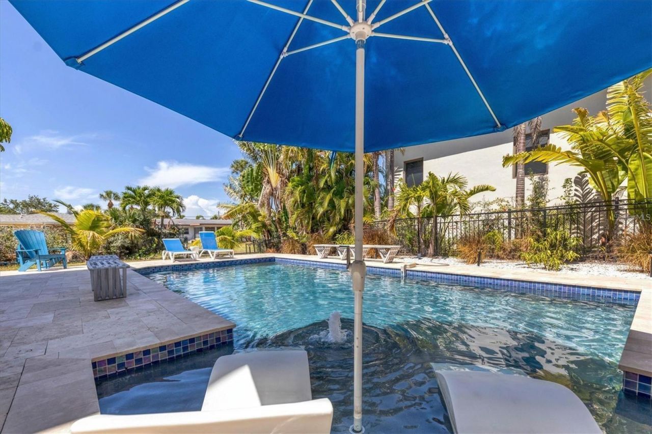 301 Avenida Madera, Unit A, Sarasota, FL 34242 Photo